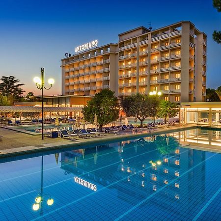 Hotel Terme Antoniano มอนเตกรอตโต แตร์เม ภายนอก รูปภาพ