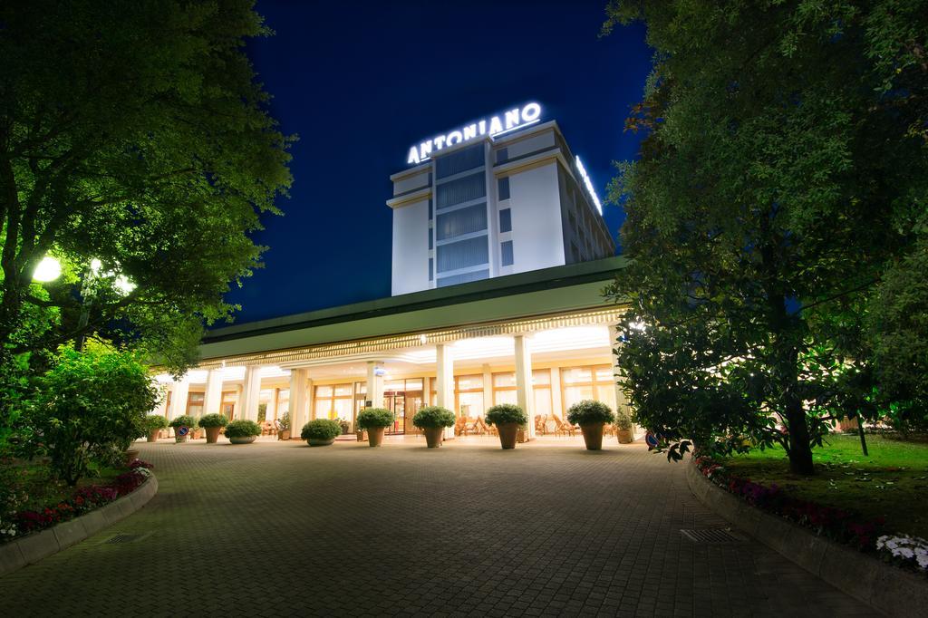 Hotel Terme Antoniano มอนเตกรอตโต แตร์เม ภายนอก รูปภาพ