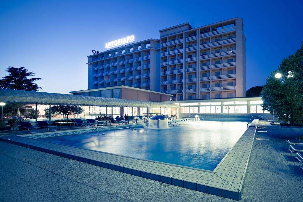 Hotel Terme Antoniano มอนเตกรอตโต แตร์เม ภายนอก รูปภาพ