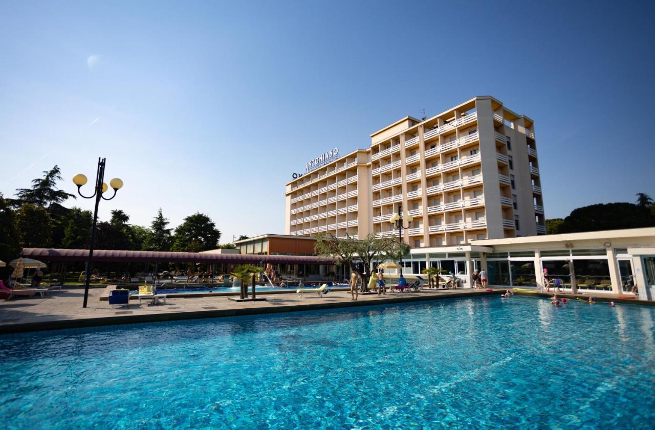 Hotel Terme Antoniano มอนเตกรอตโต แตร์เม ภายนอก รูปภาพ